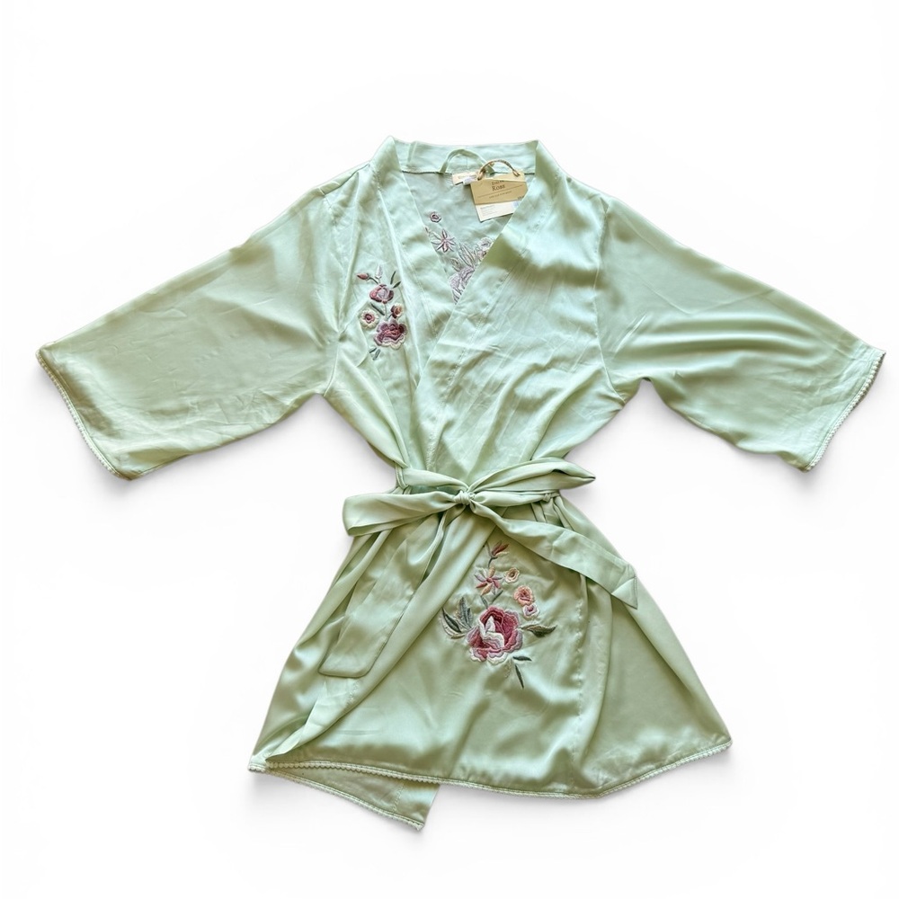 World Market Satin Embroidered Floral Robe Kimono One Size NWT
